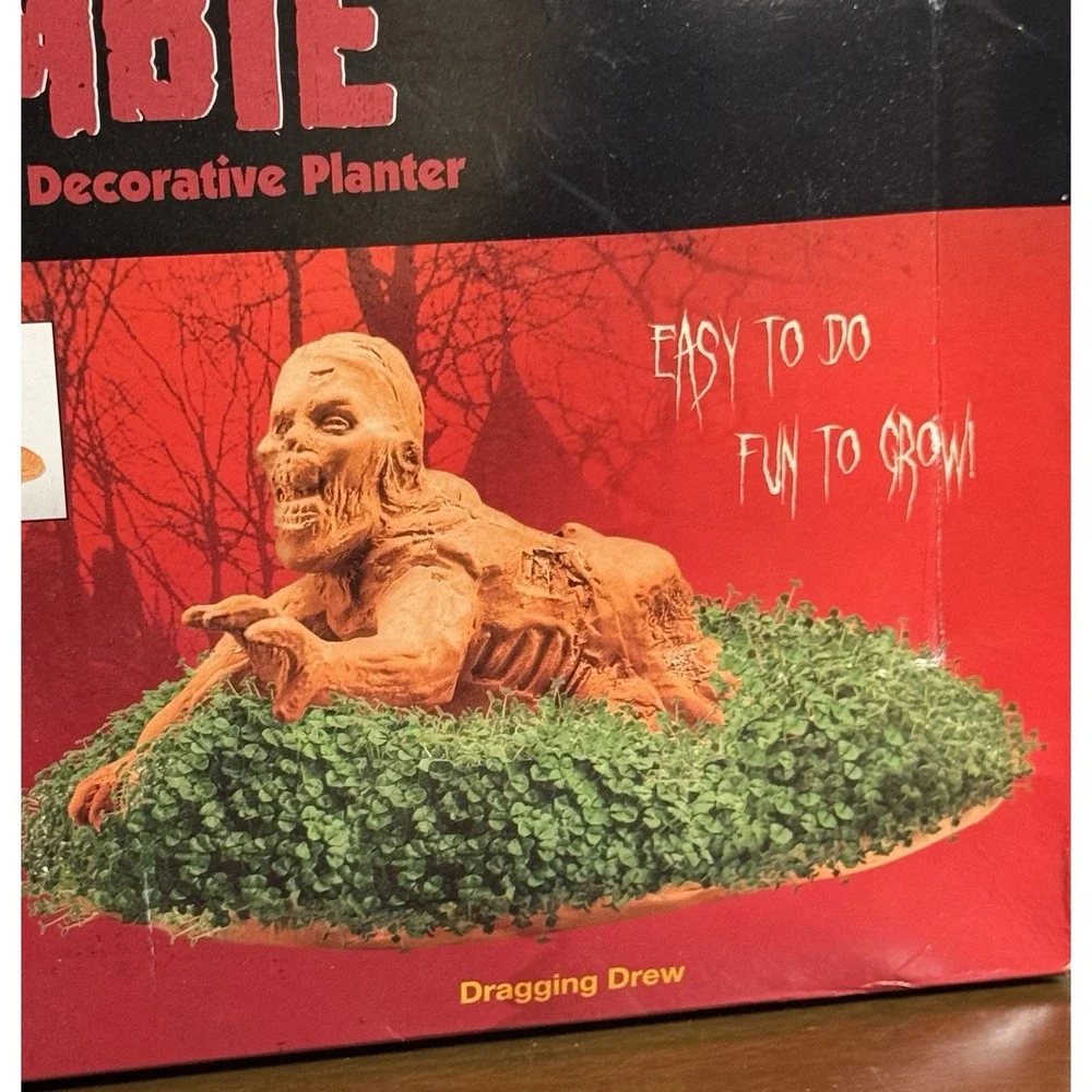 Chia Pet Chia Zombie Dragging Drew NIB Walking Dead